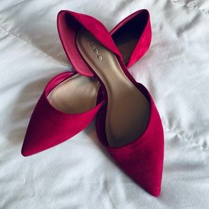 Aldo Maroon Pointed Gold Trim Flats